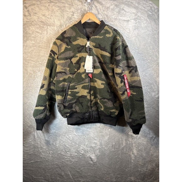Alpha Industries Other - Alpha Industries Jacket Mens Medium Black Camo L-2B Sherpa Reversible Relaxed